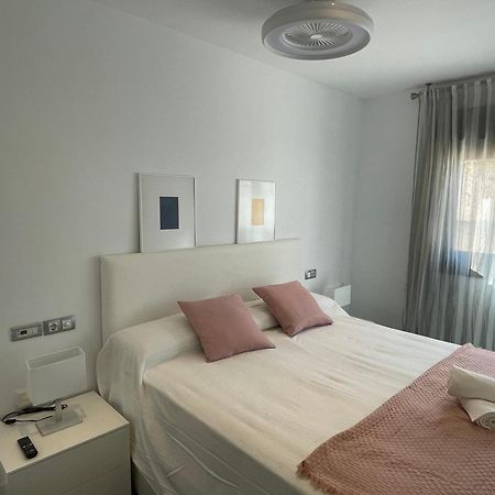 Moderno Apartamento Con Plaza De Garaje En Pleno Centro De Алмерия Екстериор снимка