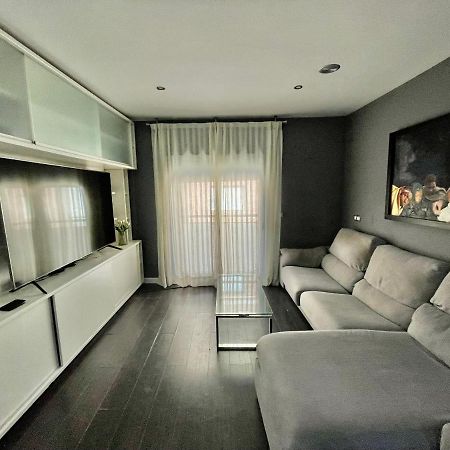 Moderno Apartamento Con Plaza De Garaje En Pleno Centro De Алмерия Екстериор снимка