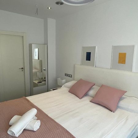 Moderno Apartamento Con Plaza De Garaje En Pleno Centro De Алмерия Екстериор снимка