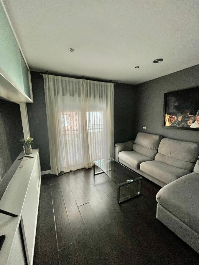 Moderno Apartamento Con Plaza De Garaje En Pleno Centro De Алмерия Екстериор снимка
