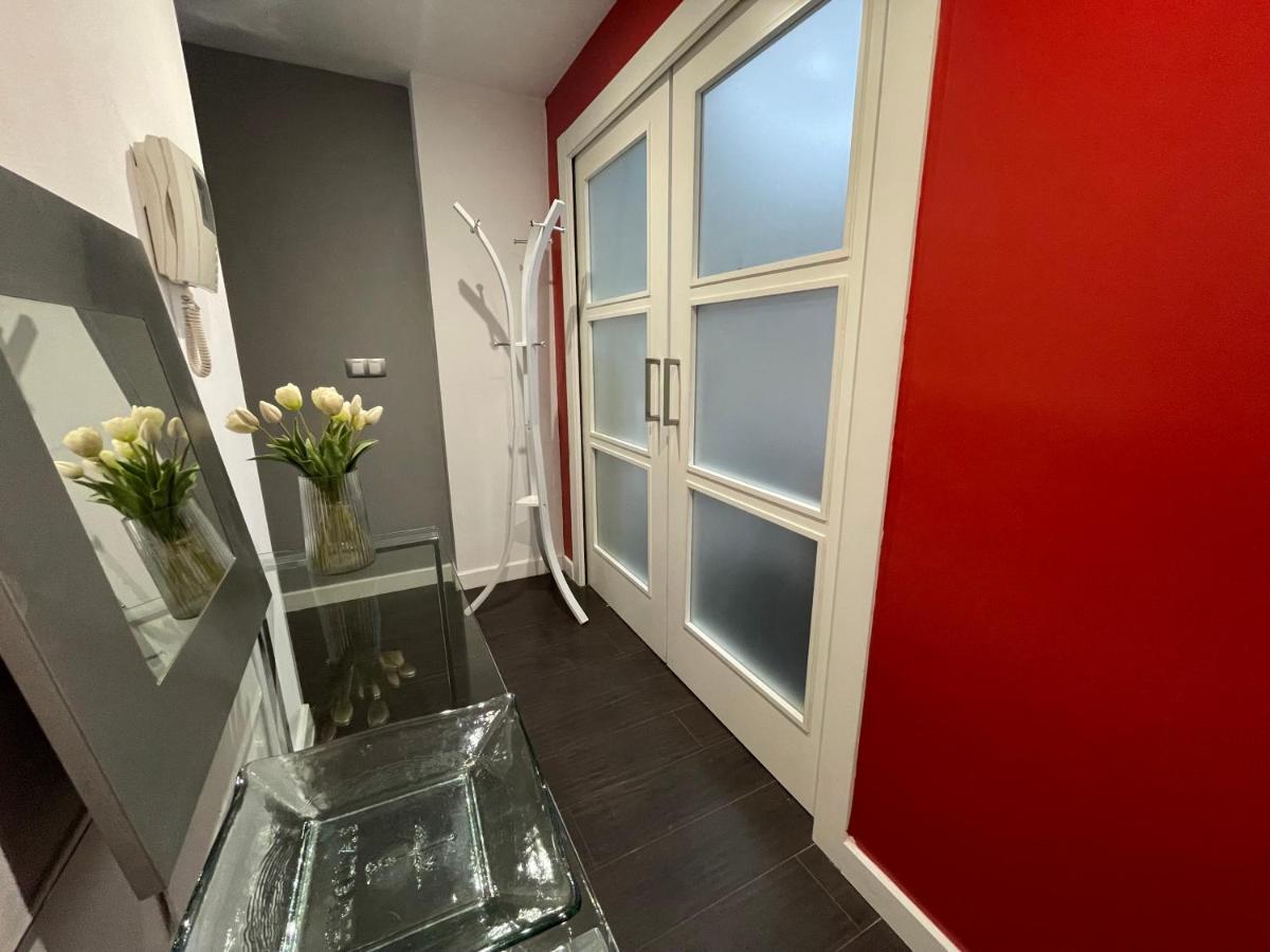 Moderno Apartamento Con Plaza De Garaje En Pleno Centro De Алмерия Екстериор снимка