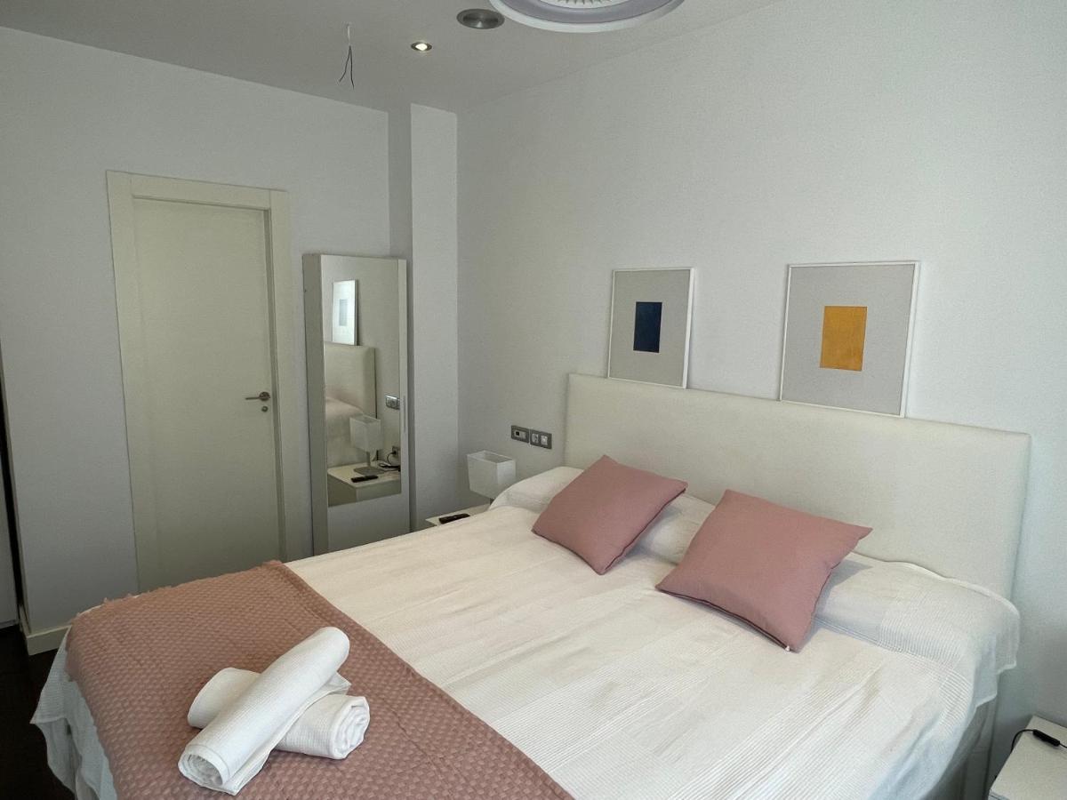 Moderno Apartamento Con Plaza De Garaje En Pleno Centro De Алмерия Екстериор снимка