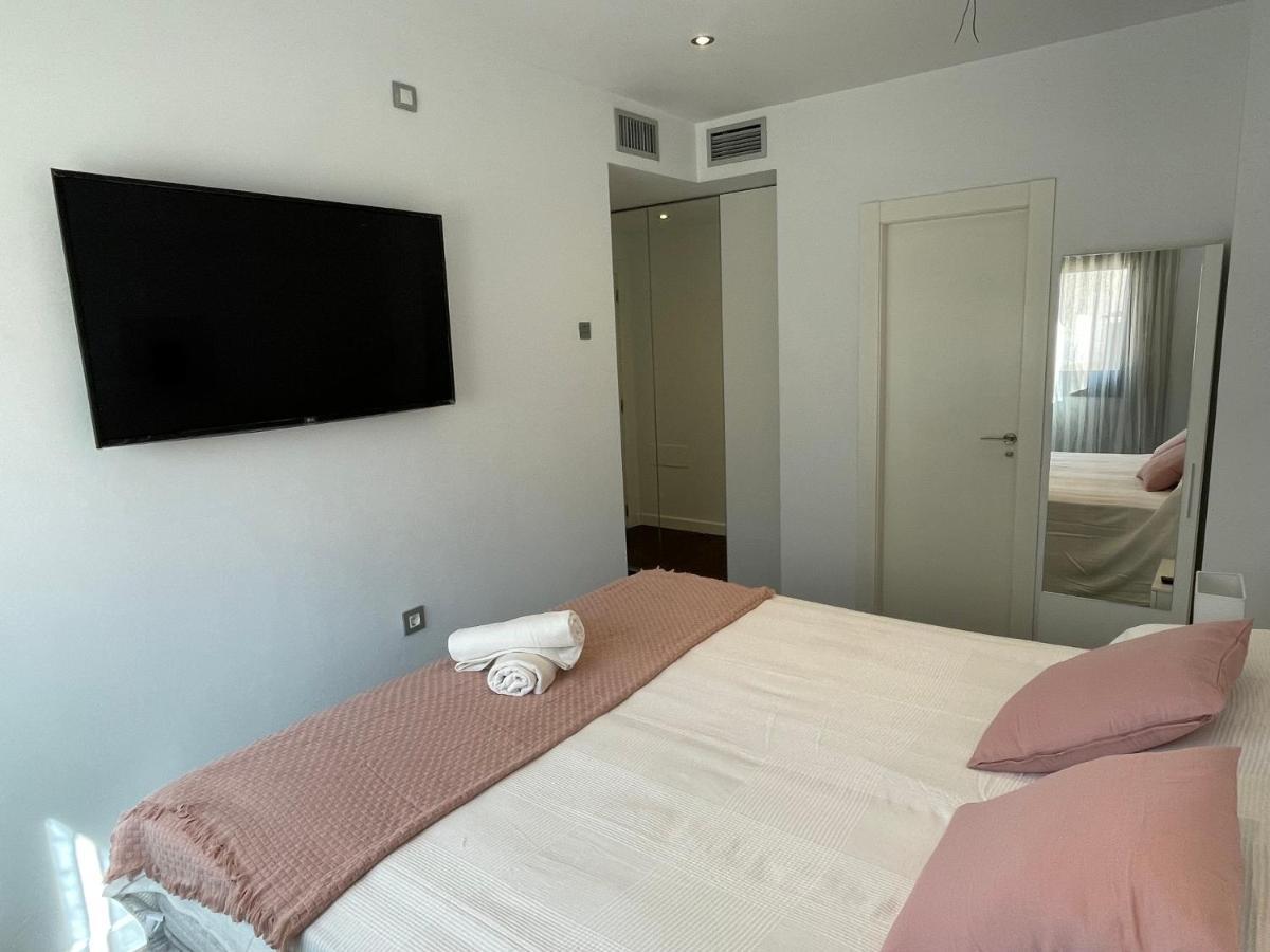 Moderno Apartamento Con Plaza De Garaje En Pleno Centro De Алмерия Екстериор снимка