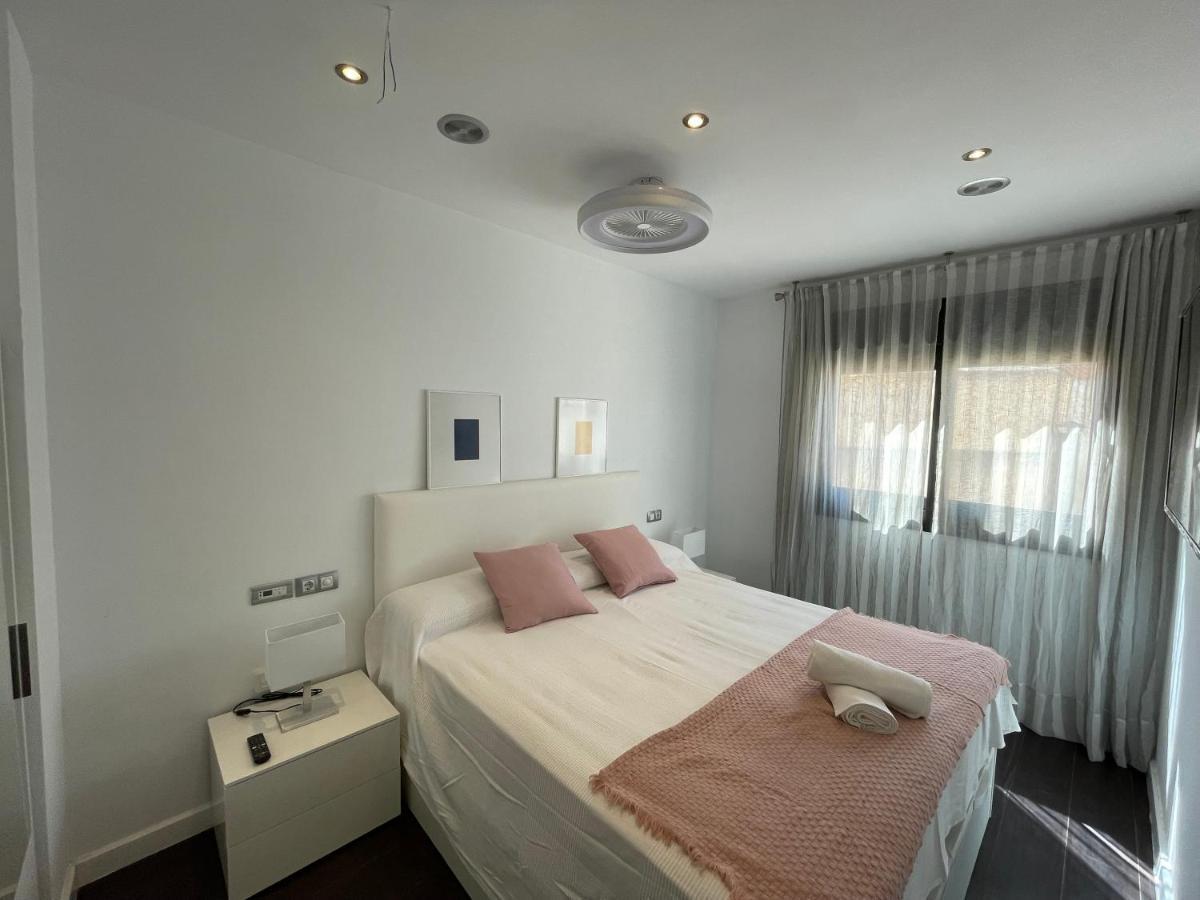 Moderno Apartamento Con Plaza De Garaje En Pleno Centro De Алмерия Екстериор снимка