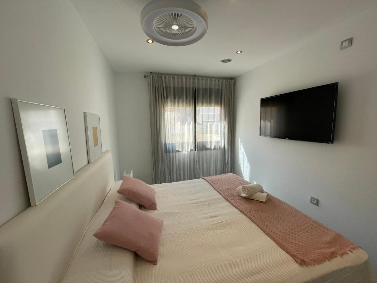 Moderno Apartamento Con Plaza De Garaje En Pleno Centro De Алмерия Екстериор снимка