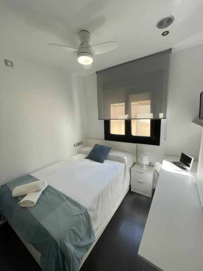 Moderno Apartamento Con Plaza De Garaje En Pleno Centro De Алмерия Екстериор снимка