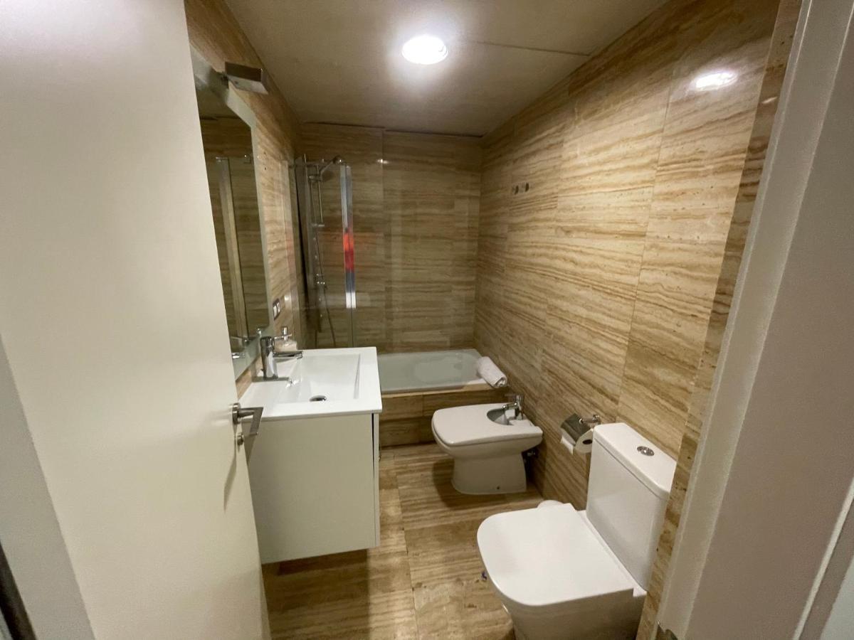 Moderno Apartamento Con Plaza De Garaje En Pleno Centro De Алмерия Екстериор снимка