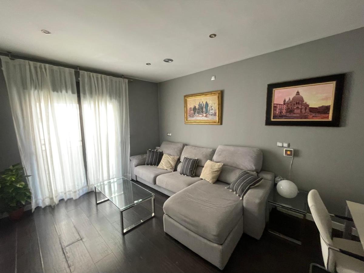 Moderno Apartamento Con Plaza De Garaje En Pleno Centro De Алмерия Екстериор снимка